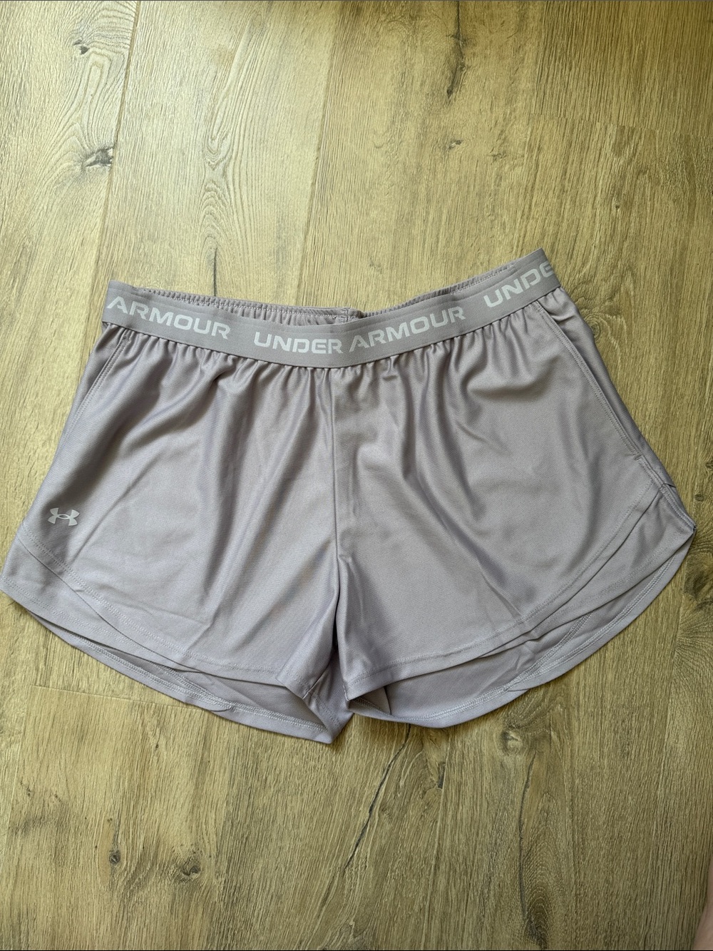 *NWT* Under Armour Dusty Mauve Women's Tech Play Up Shorts